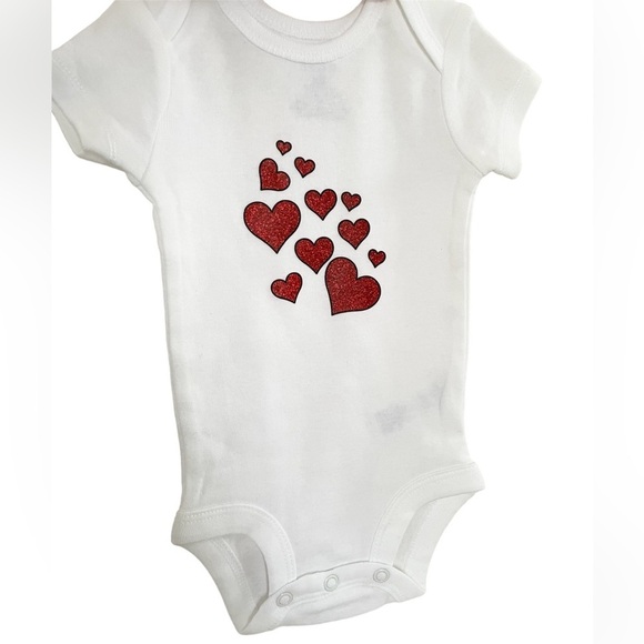 Carter’s Newborn Baby Handmade Hearts Graphic White One-Piece with Snaps - Picture 7 of 13